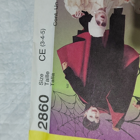 McCall's Costumes..6 Scary Costumes - Picture 6 of 7